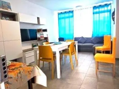 Silvia Vacanze Apartment *